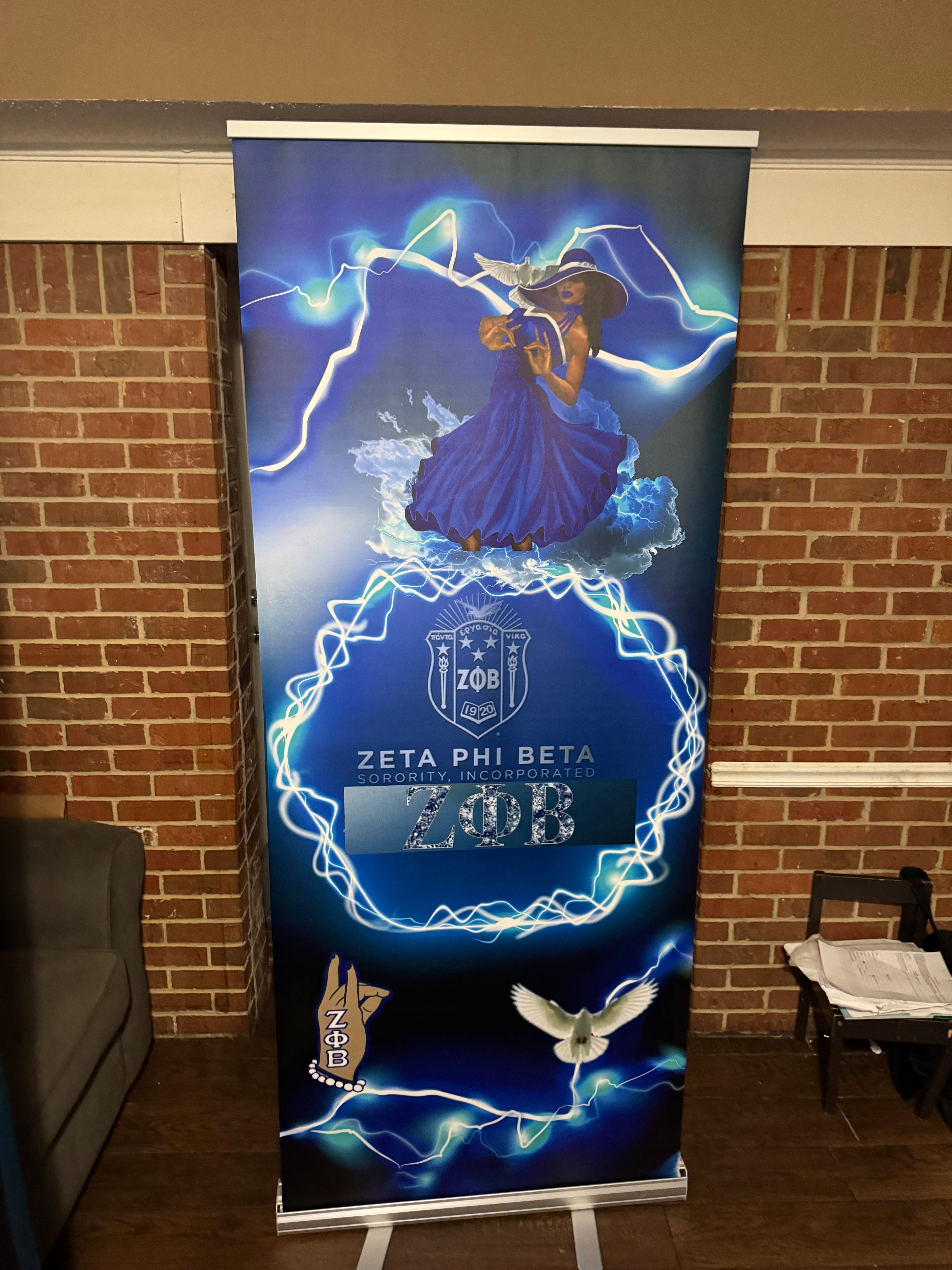 Unlikneotha Creationz LLC
Retractable Banners & Banner Stand Options
Stand Tall. Be Seen. Leave a Lasting Impression.